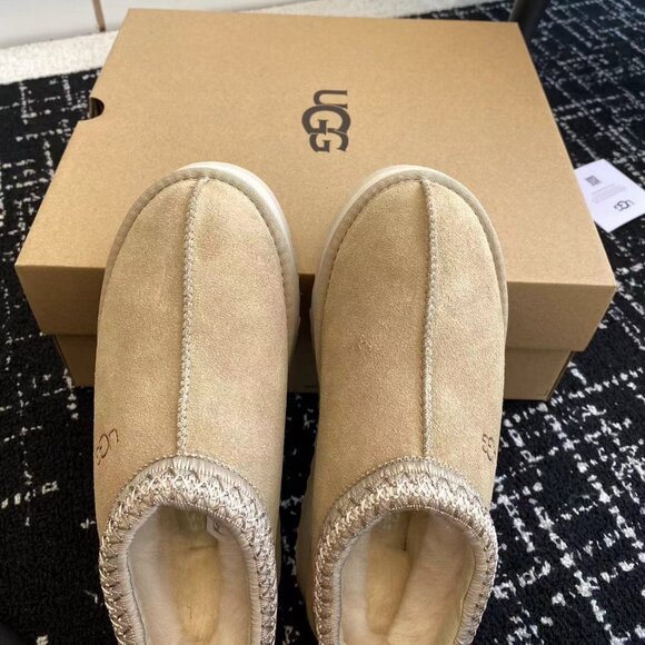 UGG Tazz Mustard Seed Platform Slippers - Picture 5 of 9